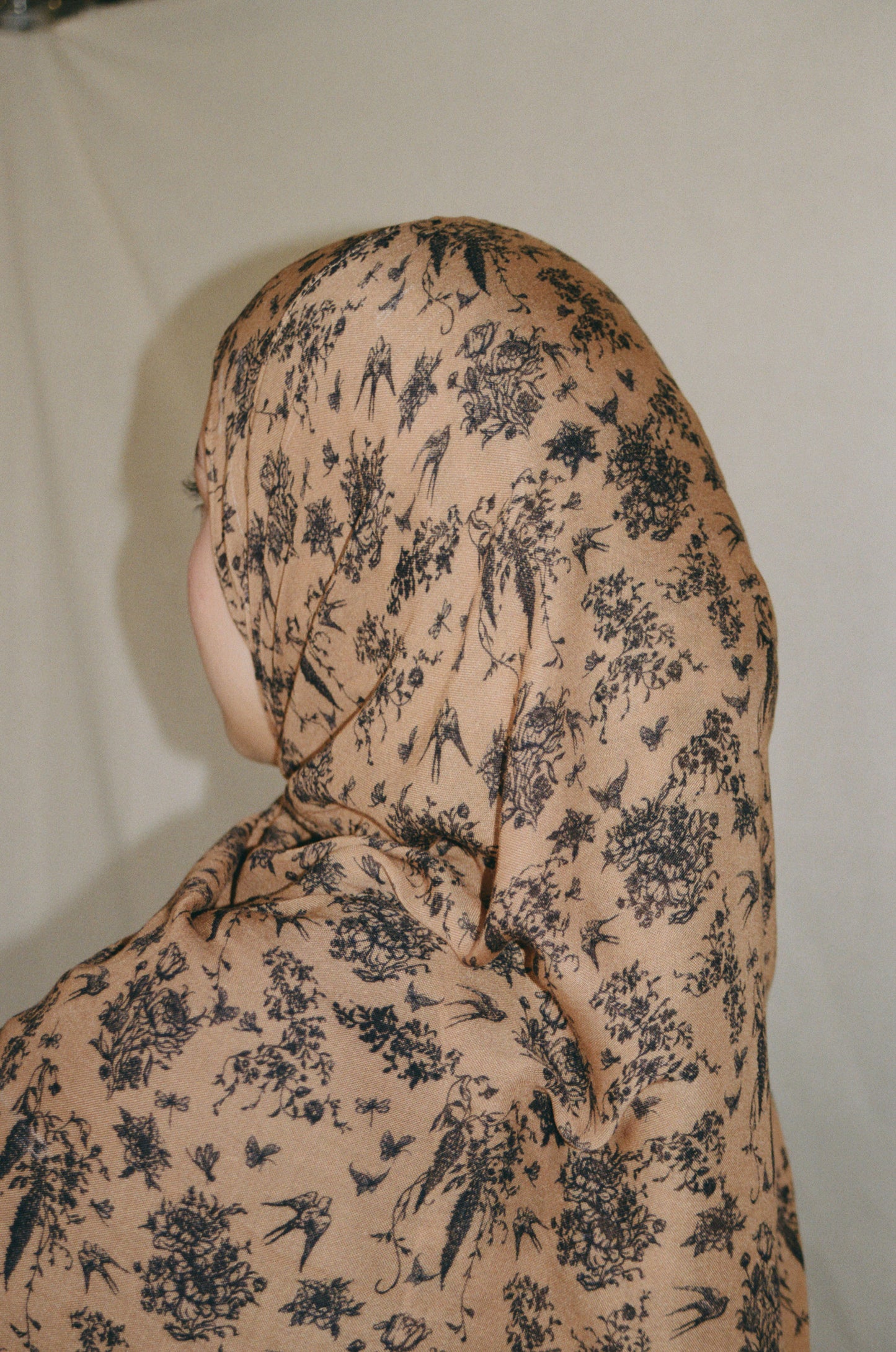 mamas garden in black & honey brown